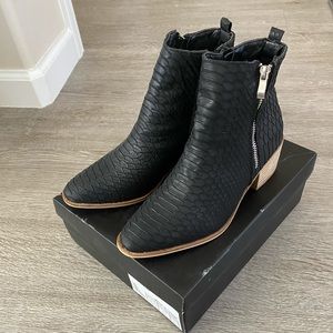 Vici collection booties